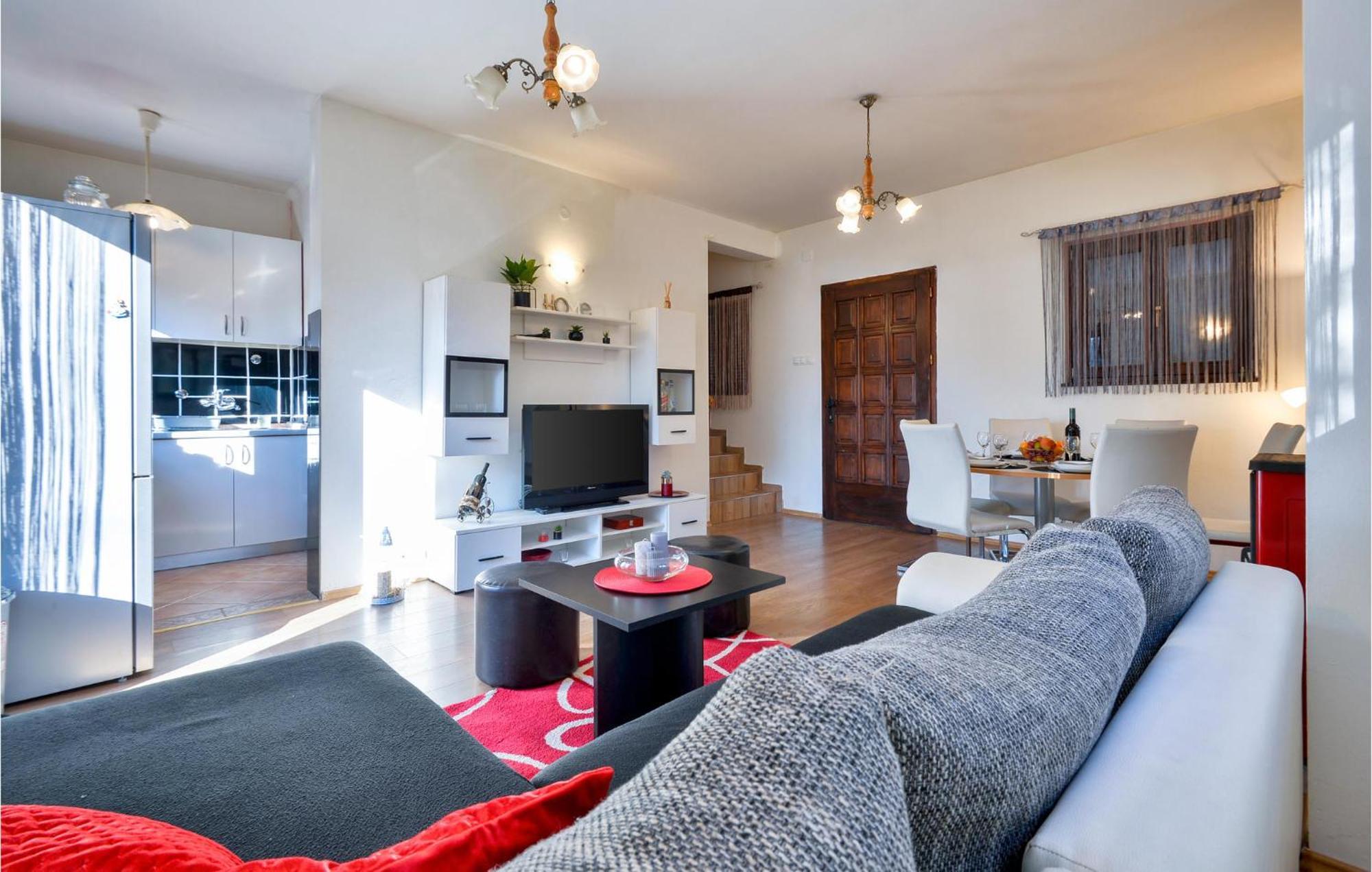 2 Bedroom Gorgeous Home In Gornje Stative Exterior foto