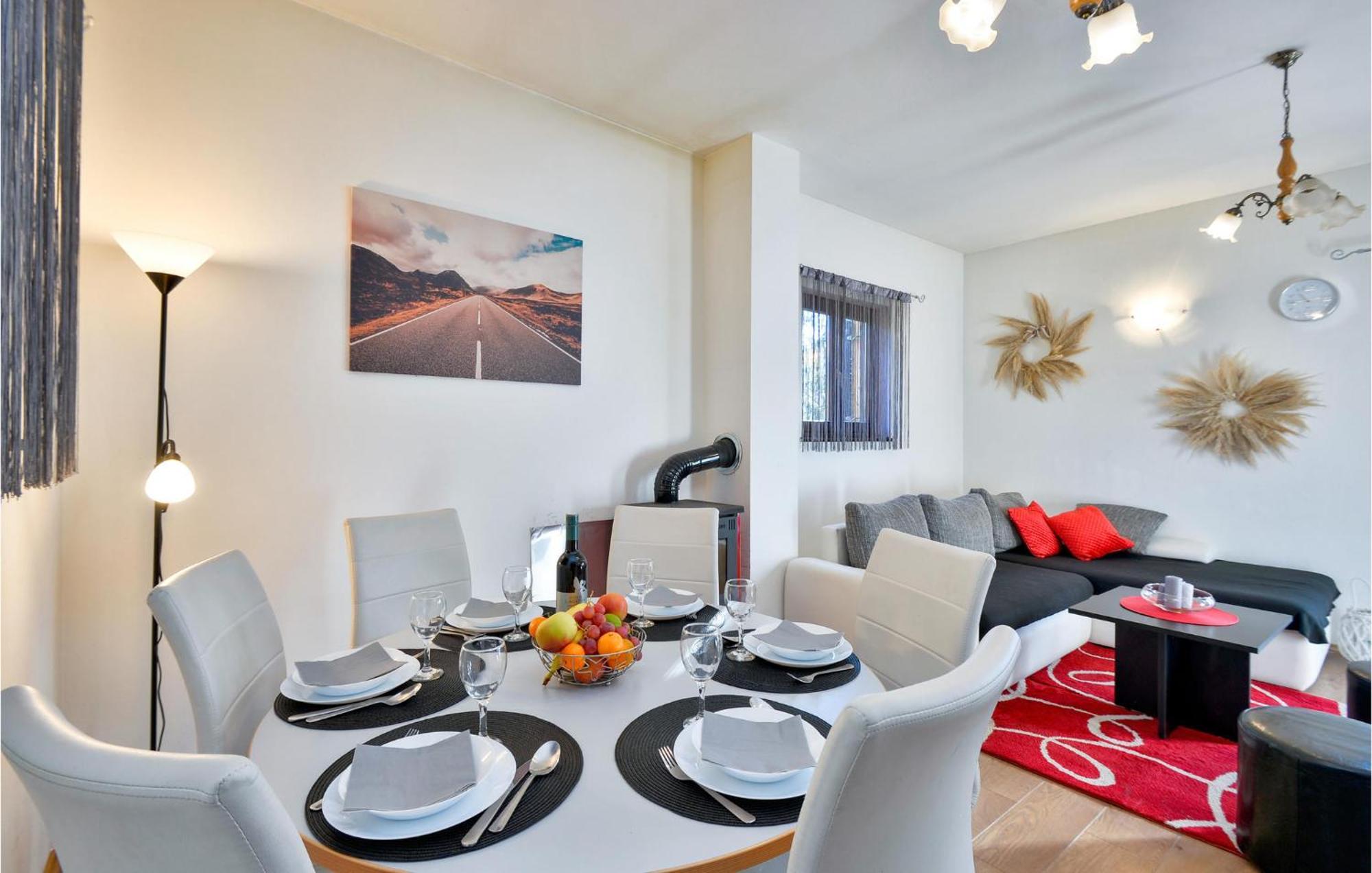2 Bedroom Gorgeous Home In Gornje Stative Exterior foto